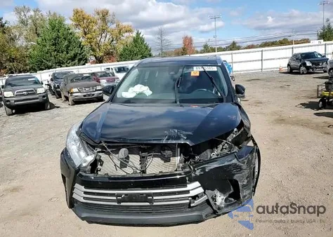 2018 Toyota Highlander Se z USA, uszkodzony, nr VIN 5TDJZRFH8JS832549